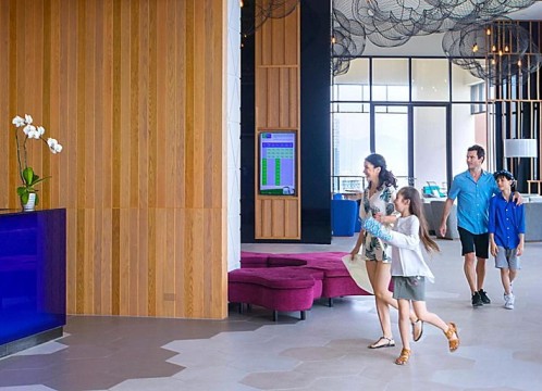 HOLIDAY INN VANA NAVA