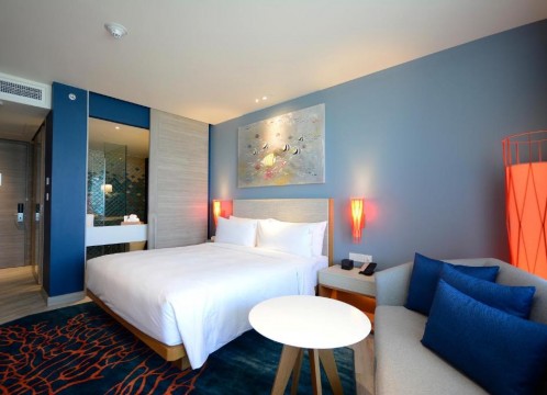 HOLIDAY INN VANA NAVA