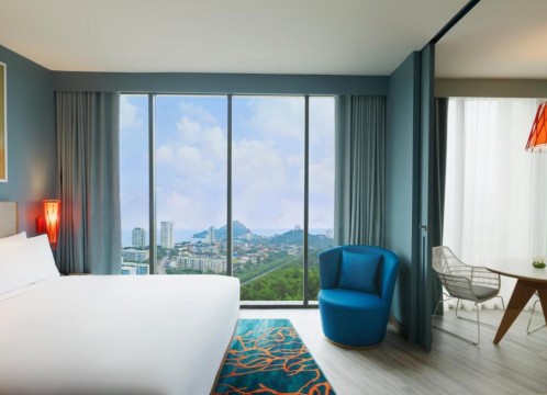 HOLIDAY INN VANA NAVA